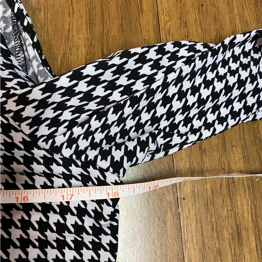 Michael Kors Cold Shoulder Black and White Houndstooth Dress Size Medium